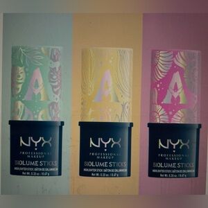 NYX Avatar The Way of Water Biolume Face and Body Highlight